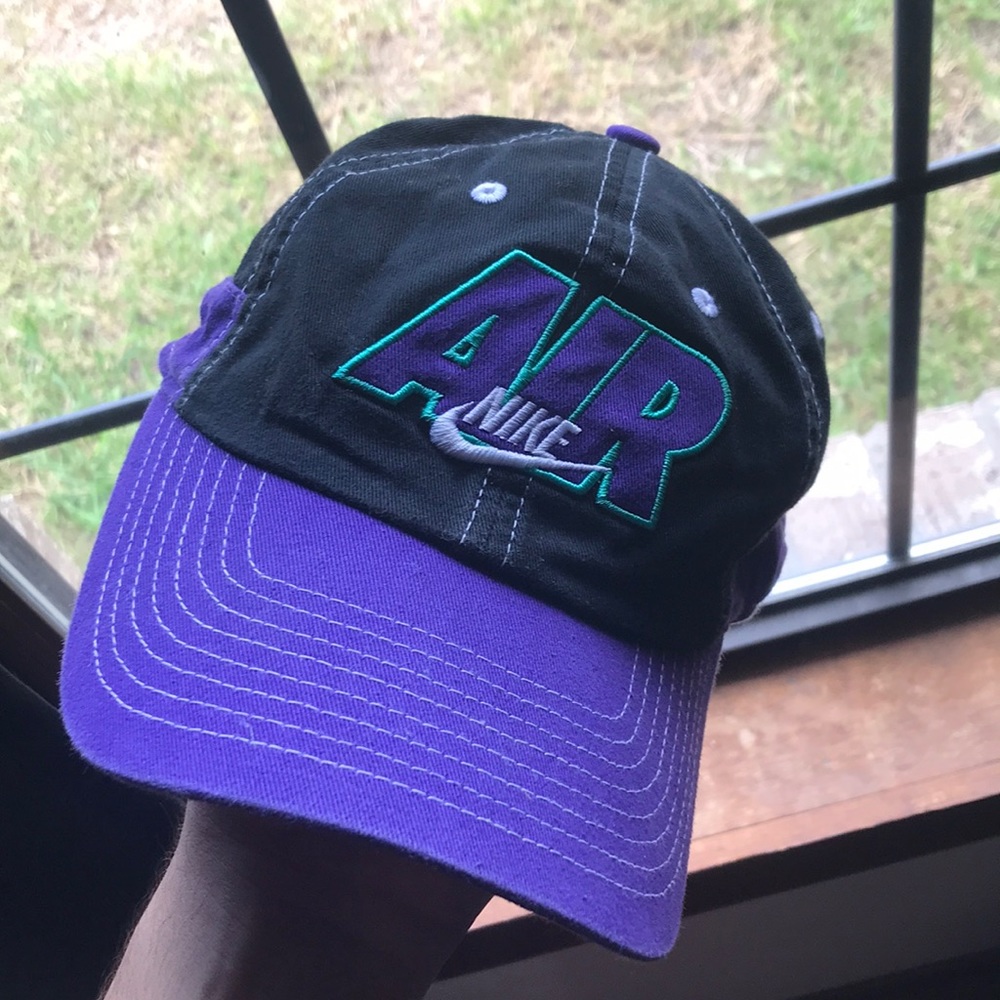 COPY - Nike snapback cap.